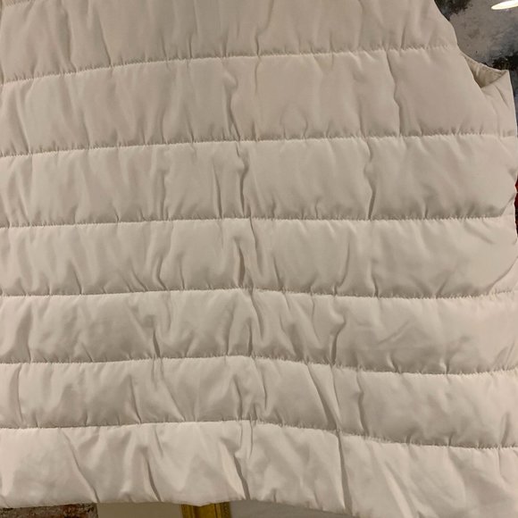 Michael Kors~ Puffer Vest - Picture 12 of 16